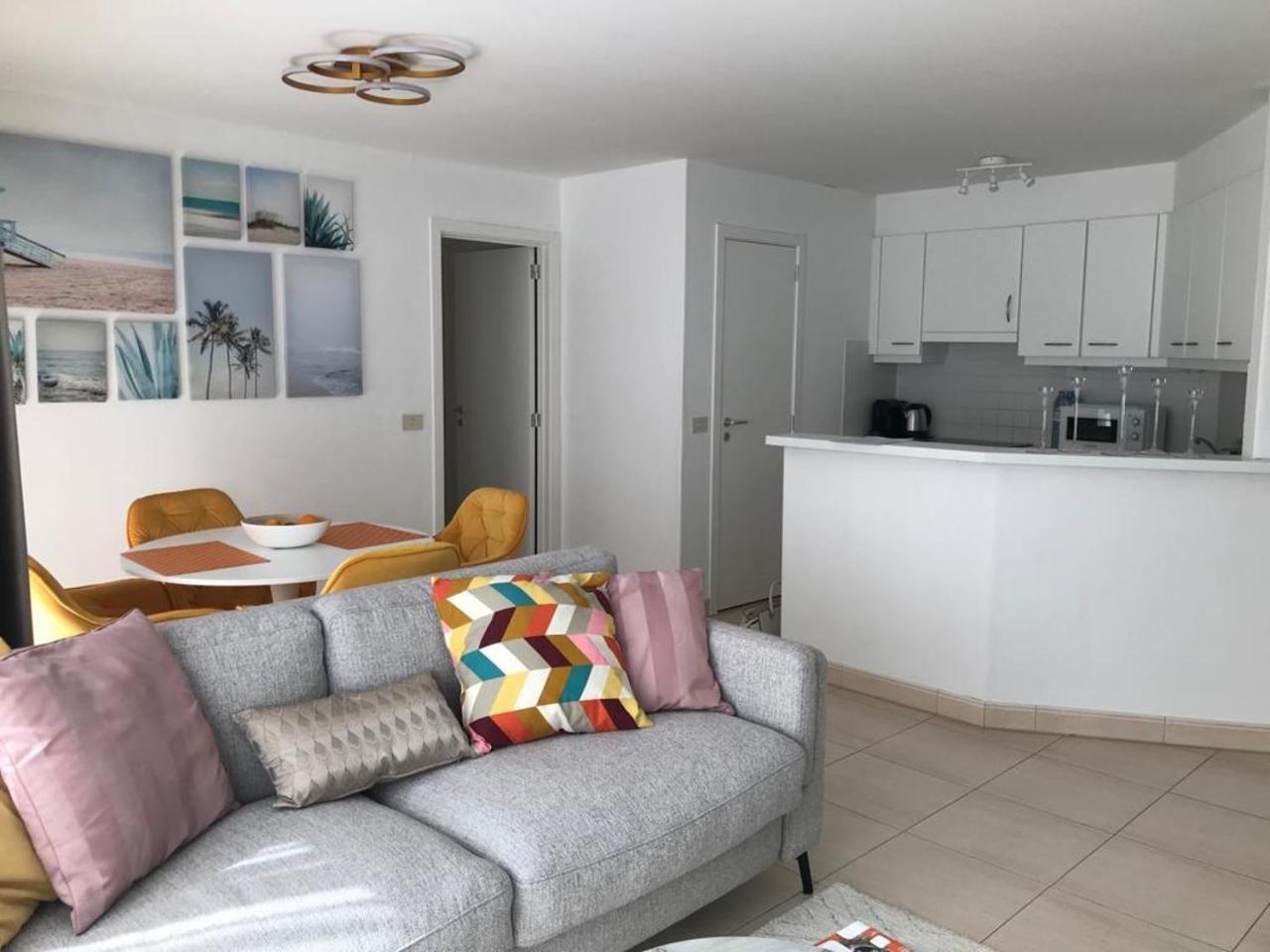 Urbanstay Suites - Beachfront Apartment In Knokke Экстерьер фото